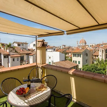 Apartment Ruhige In Santa Croce Mit Terrasse- Kathedrale Von Florenz-naehe By Interhome