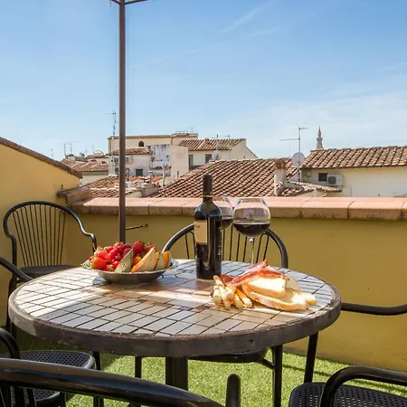 Apartment Ruhige In Santa Croce Mit Terrasse- Kathedrale Von Florenz-naehe By Interhome Florenz
