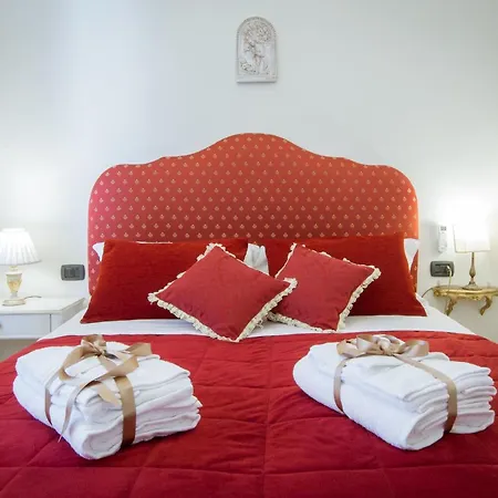 Appartamento Ruhige In Santa Croce Mit Terrasse- Kathedrale Von Florenz-naehe By Interhome