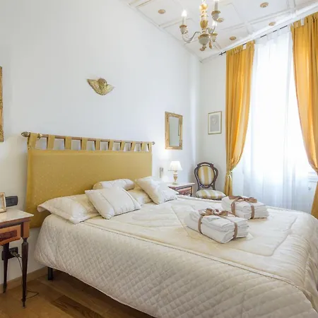 Appartamento Ruhige In Santa Croce Mit Terrasse- Kathedrale Von Florenz-naehe By Interhome Firenze