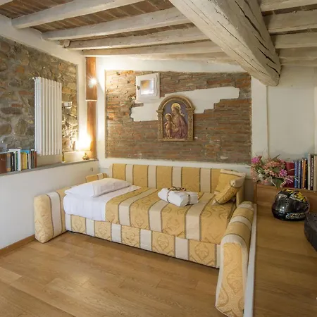 Ruhige In Santa Croce Mit Terrasse- Kathedrale Von Florenz-naehe By Interhome *