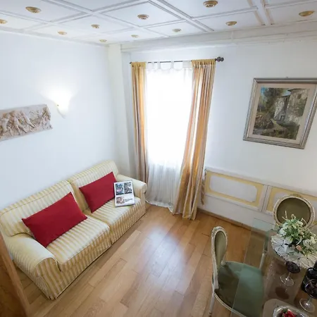 Appartamento Ruhige In Santa Croce Mit Terrasse- Kathedrale Von Florenz-naehe By Interhome *