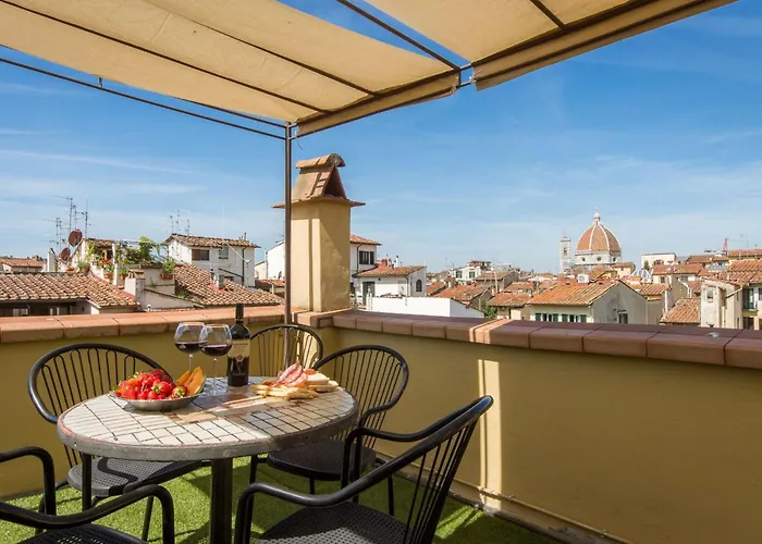 Ruhige In Santa Croce Mit Terrasse- Kathedrale Von Florenz-naehe By Interhome Florenz