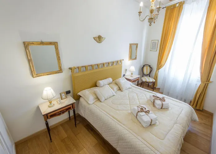 Ruhige In Santa Croce Mit Terrasse- Kathedrale Von Florenz-naehe By Interhome Apartment Florenz