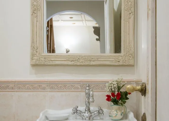 Apartment Ruhige In Santa Croce Mit Terrasse- Kathedrale Von Florenz-naehe By Interhome Florenz