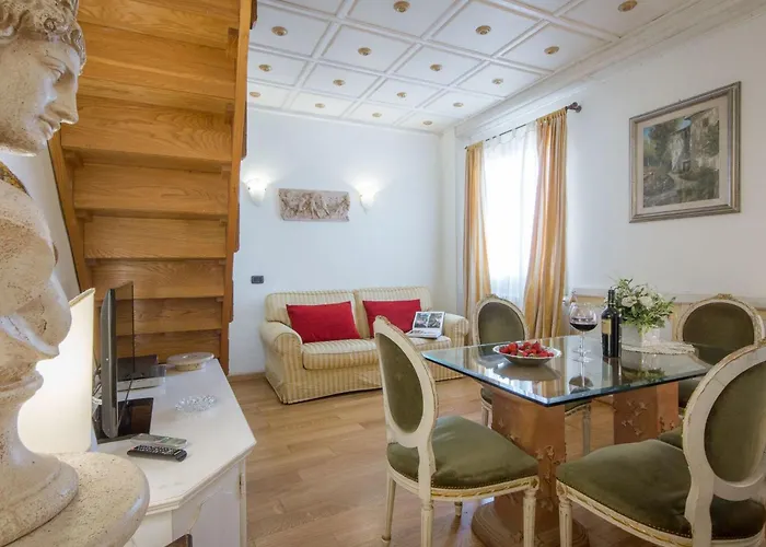 Apartment Ruhige In Santa Croce Mit Terrasse- Kathedrale Von Florenz-naehe By Interhome *