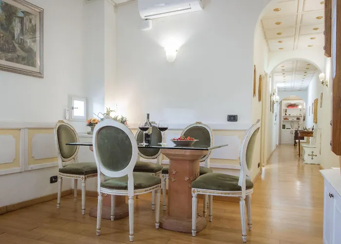 Ruhige In Santa Croce Mit Terrasse- Kathedrale Von Florenz-naehe By Interhome Apartment Florenz
